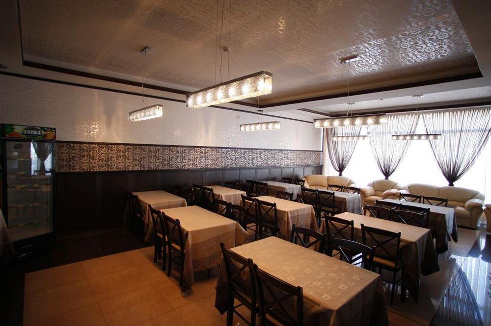 Iris Hotel Chisinau Instalações foto