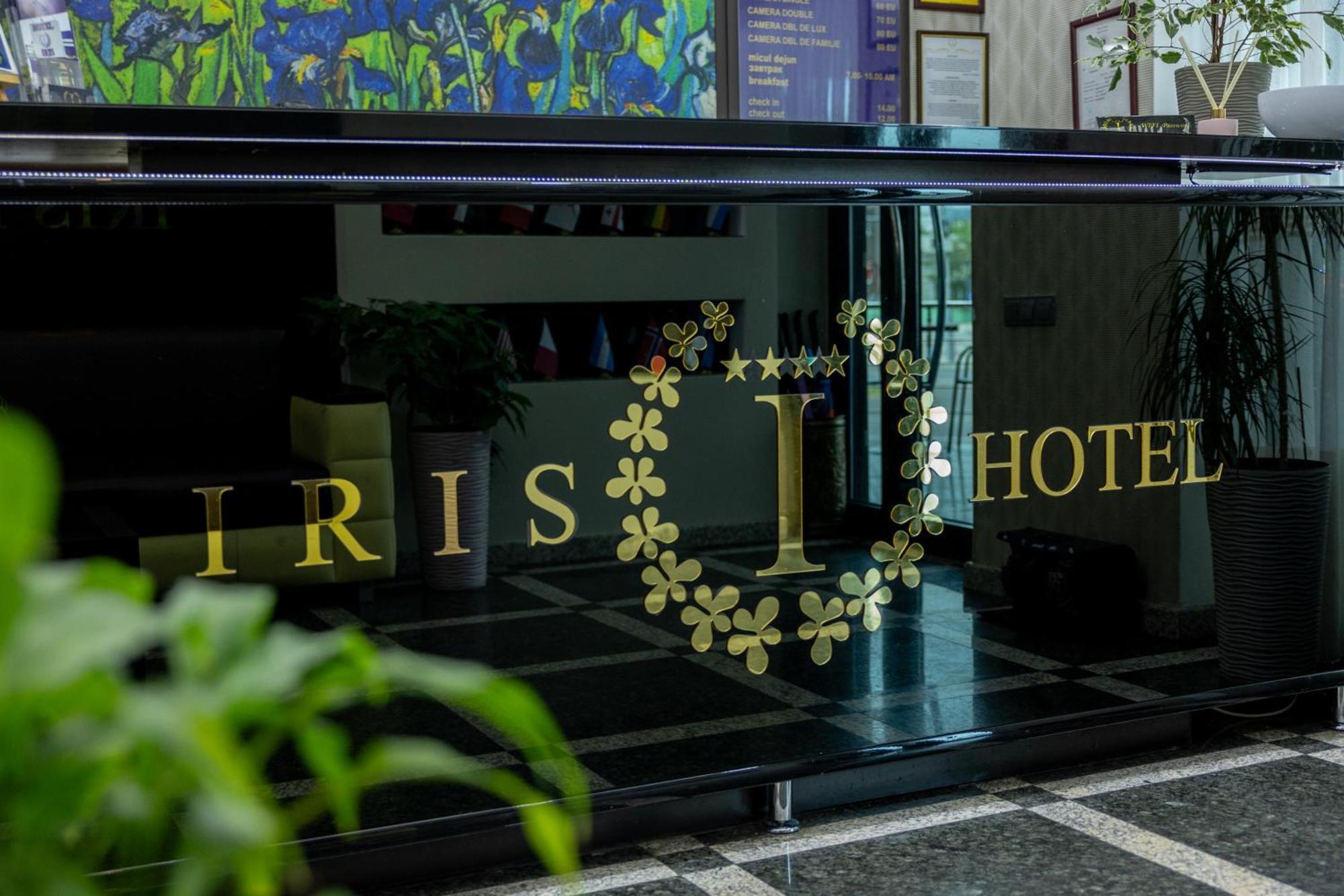 Iris Hotel Chisinau Exterior foto