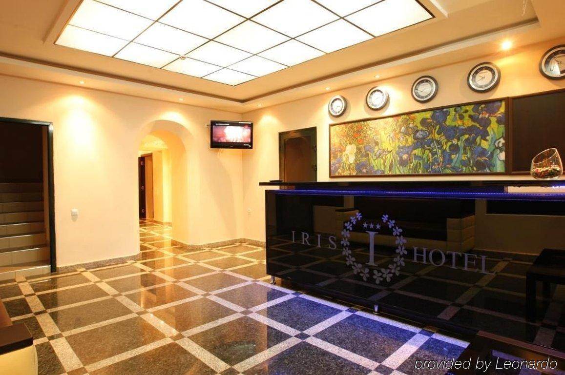 Iris Hotel Chisinau Exterior foto