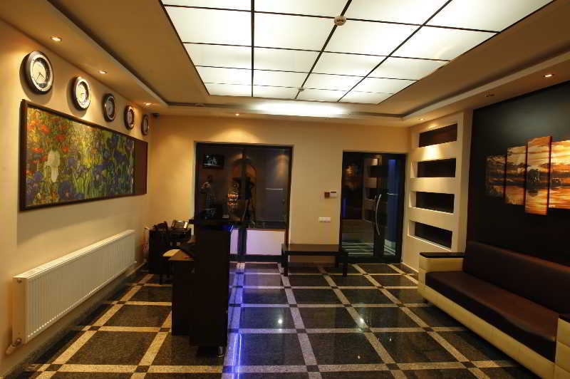 Iris Hotel Chisinau Exterior foto